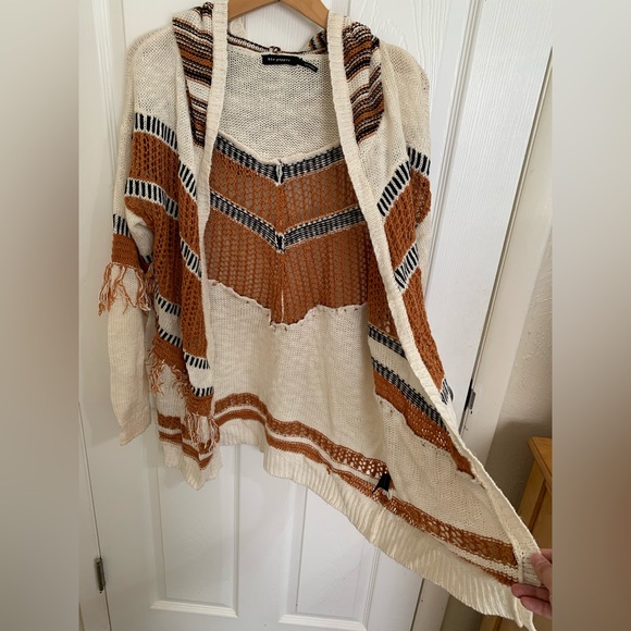 {3/$15} Blu Pepper | Cream and Brown Knit Fringe Cardigan - Picture 3 of 9